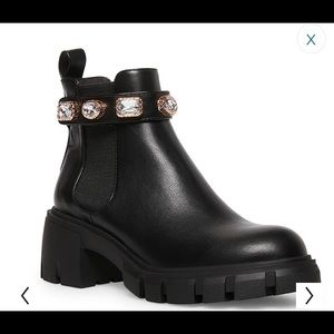 Madden Girl Chelsea Boots